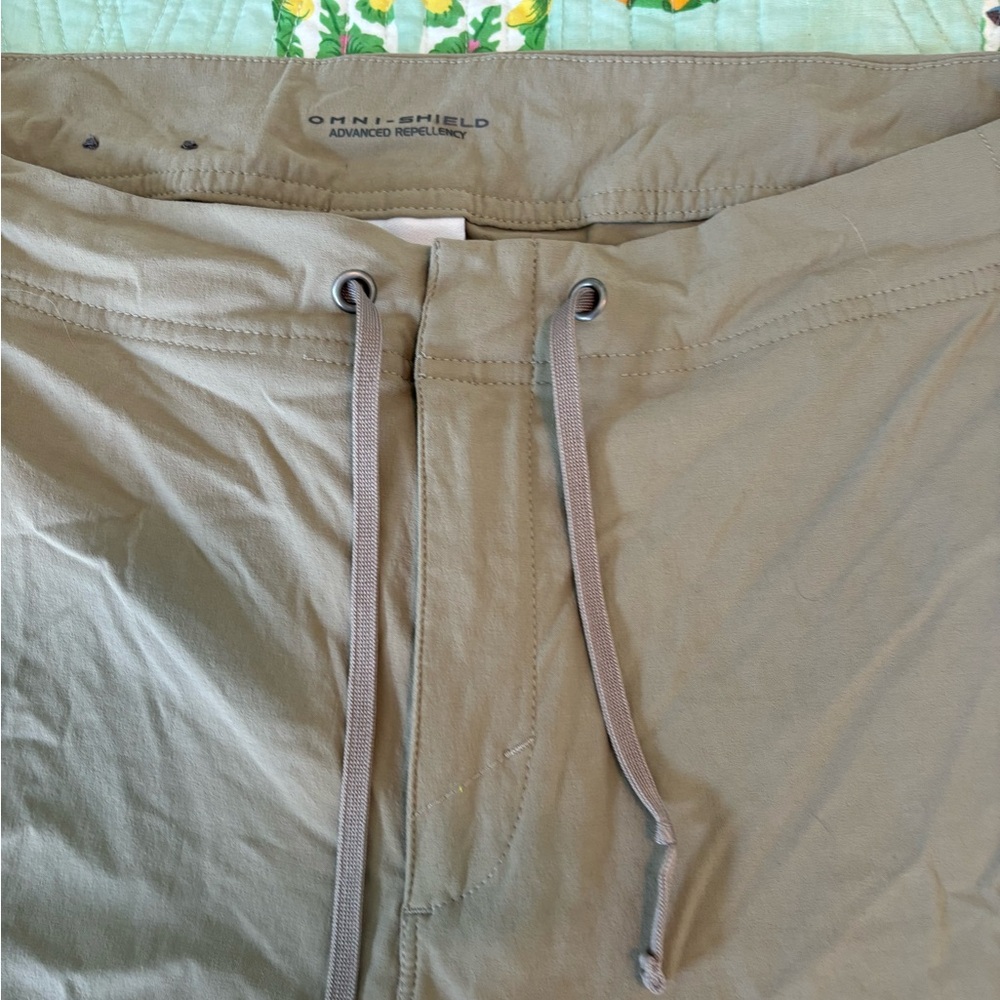 Columbia Omni shield 16W hiking capris